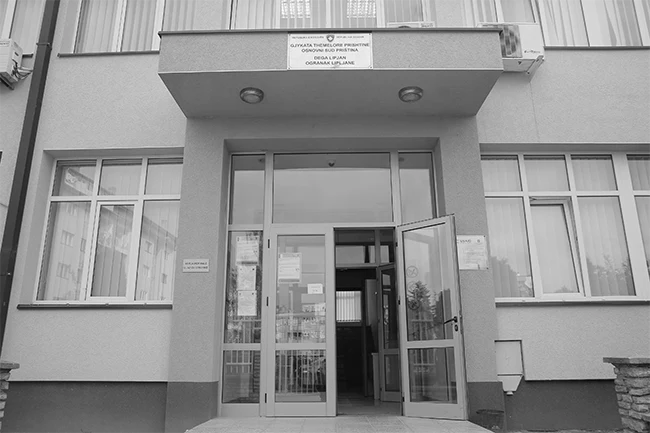 foto kryesore — Arrestohet gjyqtari i Gjykatës Themelore në…