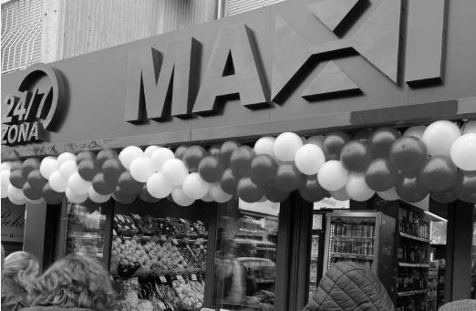 foto kryesore — Grabitje në mesnatë te “Maxi24” në…