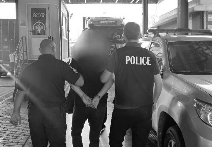 foto kryesore — INTERPOL-i e kërkonte për vrasje,…