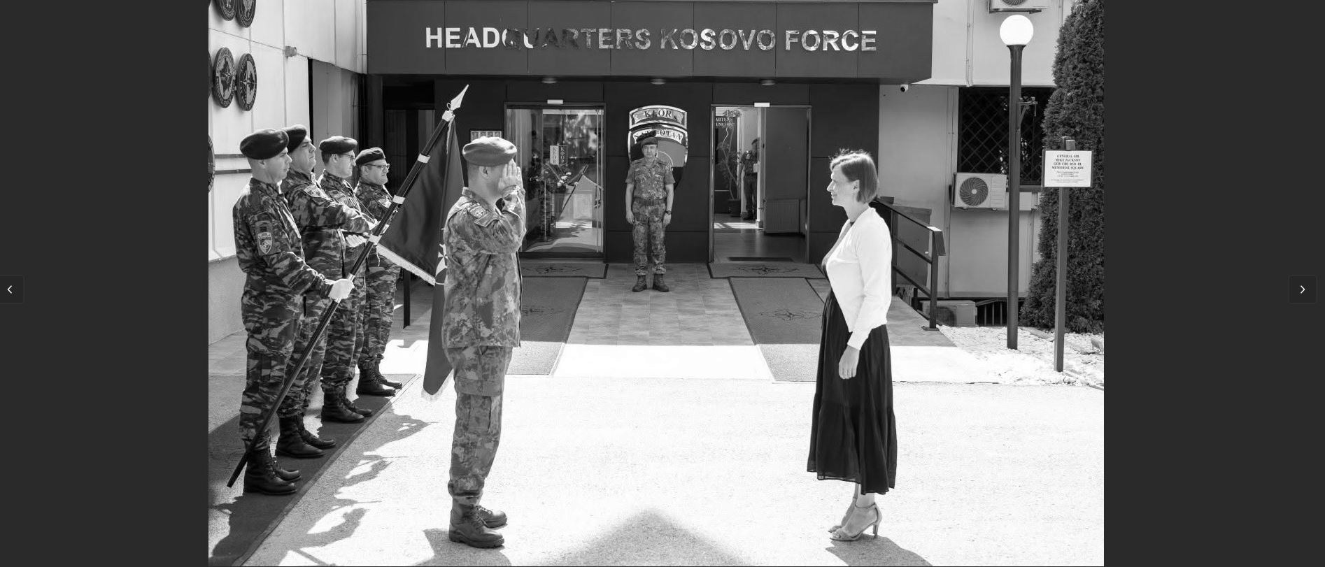 foto kryesore — Komandanti i KFOR-it takohet me shefen në…