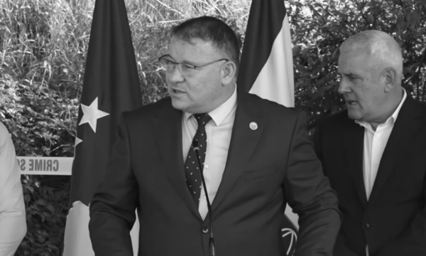 foto kryesore — 72 armë, granata e uniforma serbe – Hoxha…