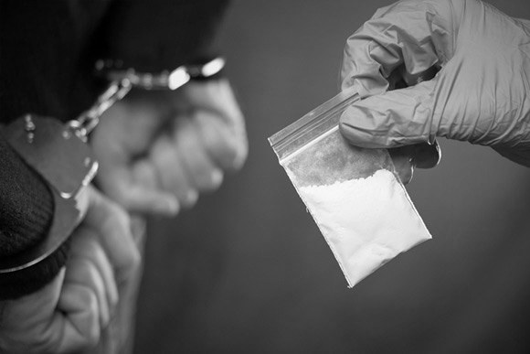 foto kryesore — Bastisje antidrogë në Prizren – Policia…