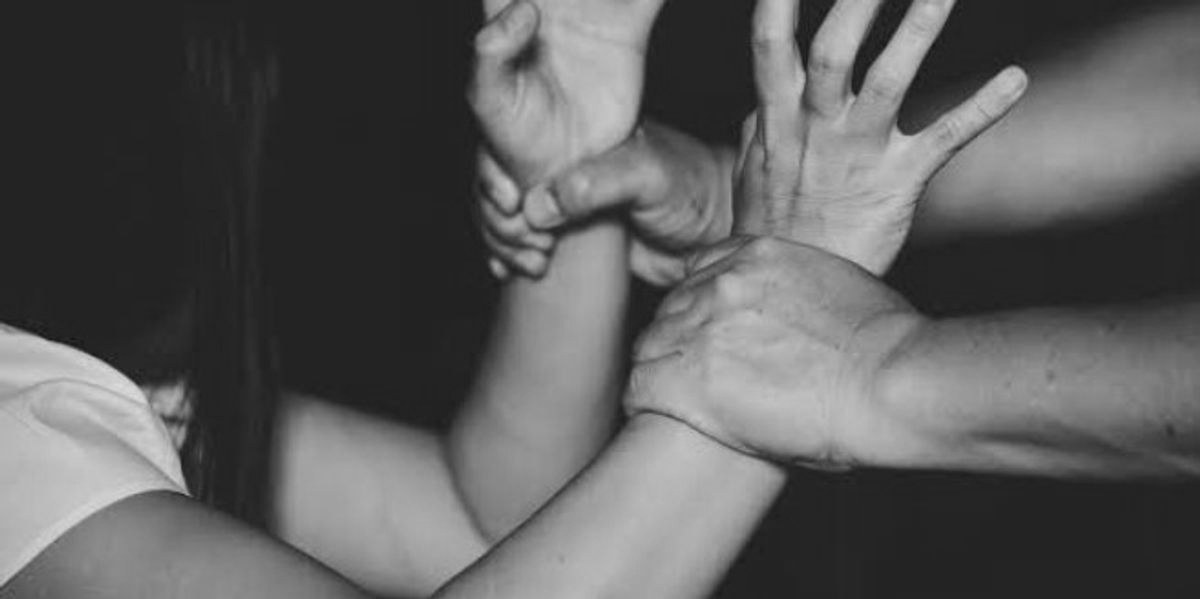 foto kryesore — Burri në Hajvali dyshohet se shtyu gruan,…
