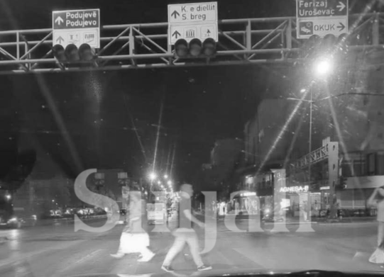 foto kryesore — Rrezikohet siguria në trafik: Semaforët…