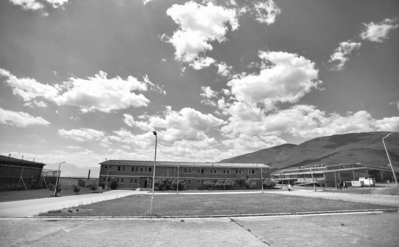foto kryesore — Këta janë dy të burgosurit që u përleshën…