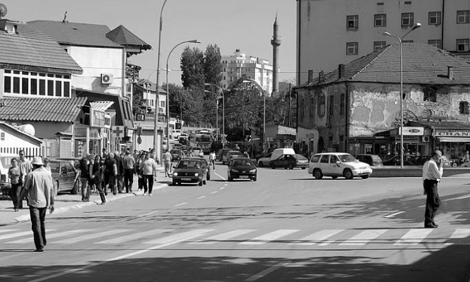 foto kryesore — Shoferi i taksisë shkaktoi aksidentin te…