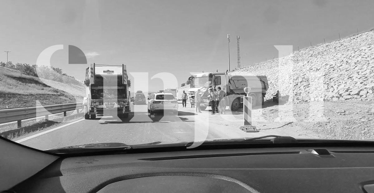 foto kryesore — Dy të lënduar nga aksidenti mes dy…