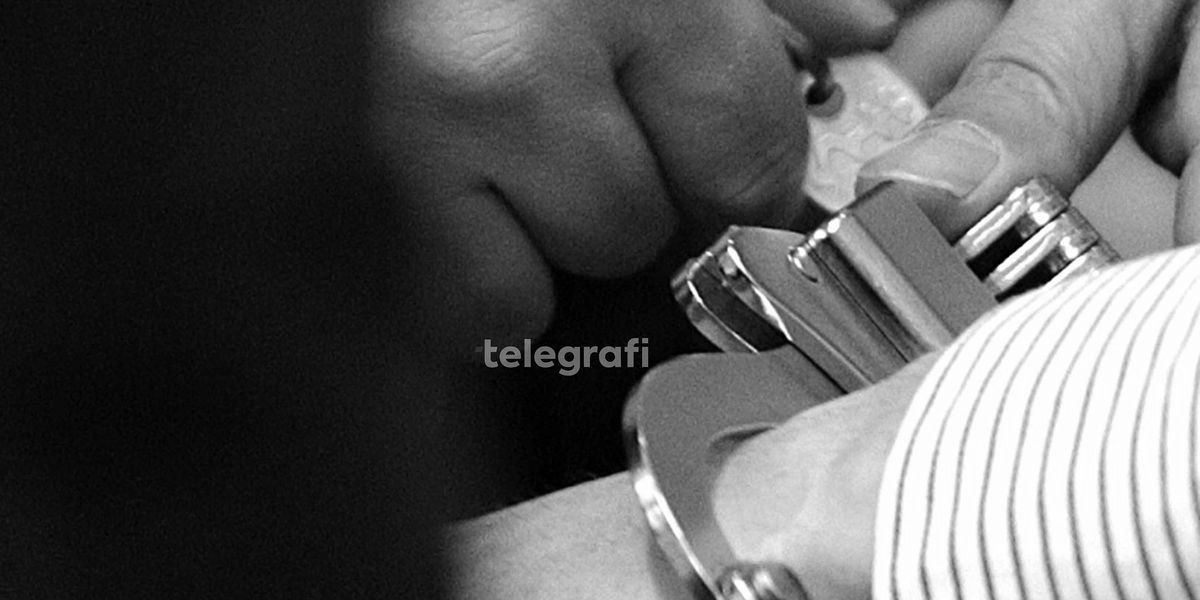 foto kryesore — Sulmoi mjekun, arrestohet i dyshuari në Viti