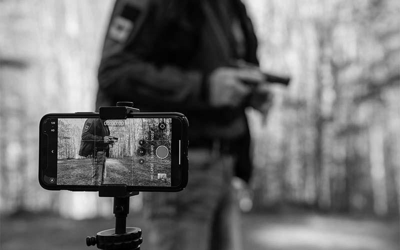 foto kryesore — Publikoi në TikTok videon duke shtënë me…