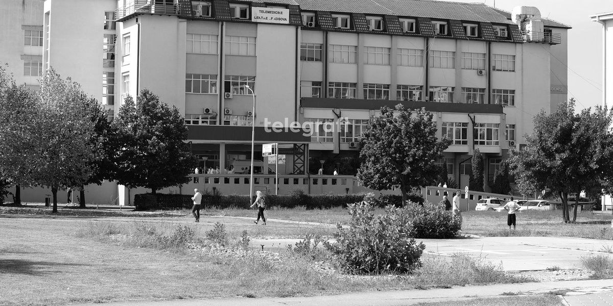 foto kryesore — Dyshohet se i mituri ra nga një objekt në…