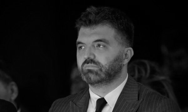 foto kryesore — Sadiku paralajmëron për sulme në WhatsApp:…