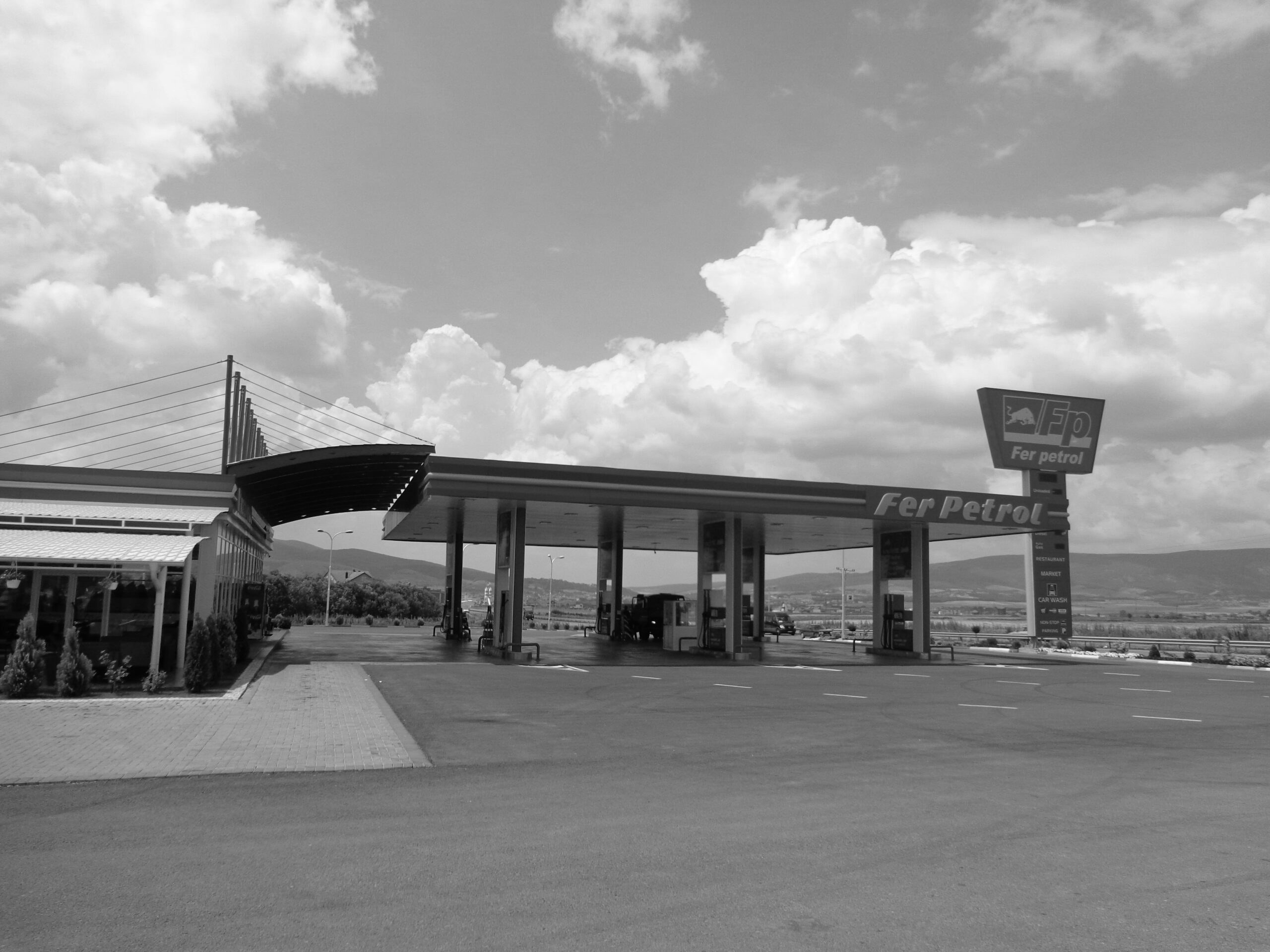 foto kryesore — Sulmi me thikë te “Fer Petrol” në Skenderaj…