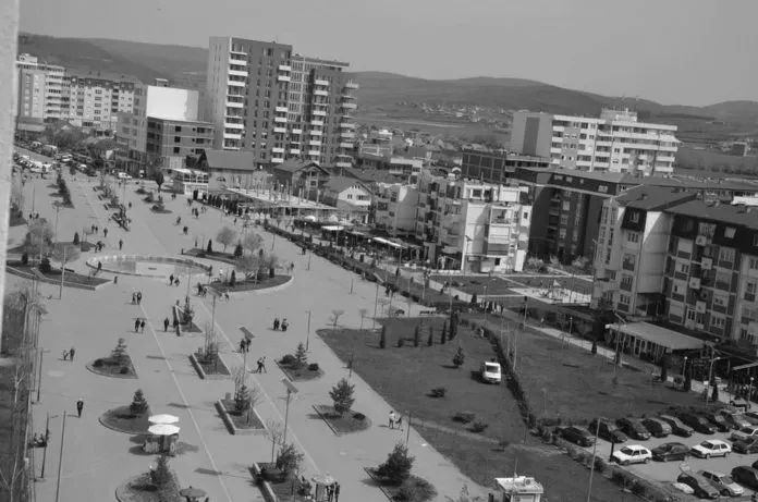 foto kryesore — Therje me thikë mes nxënësve në Drenas: Dy…