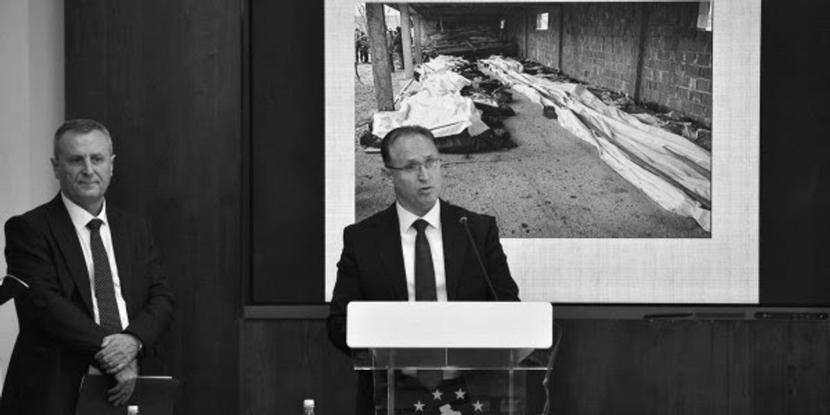 foto kryesore — Aktakuza ndaj 35 të pandehurve për krimet…
