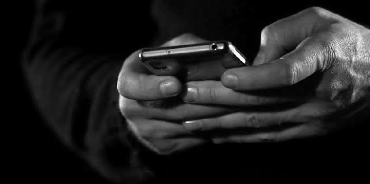 foto kryesore — Dyshohet se kanosi përmes telefonit ish të…