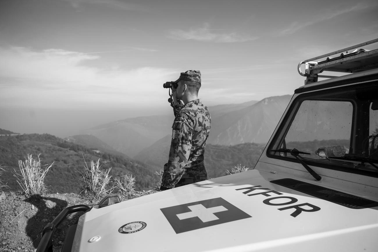 foto kryesore — Zvicra rrit praninë ushtarake në Kosovë,…