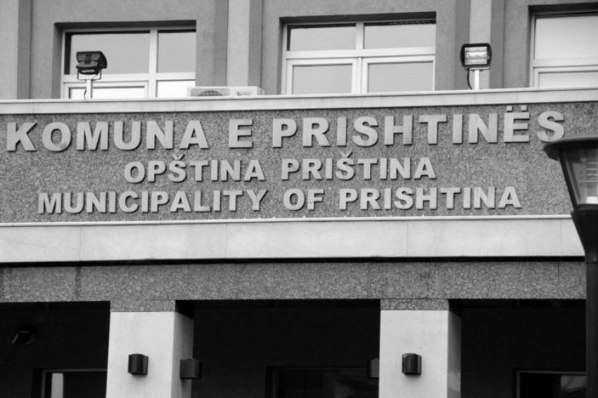 foto kryesore — “Gjithçka në rregull, mund të bëhet pagesa”…
