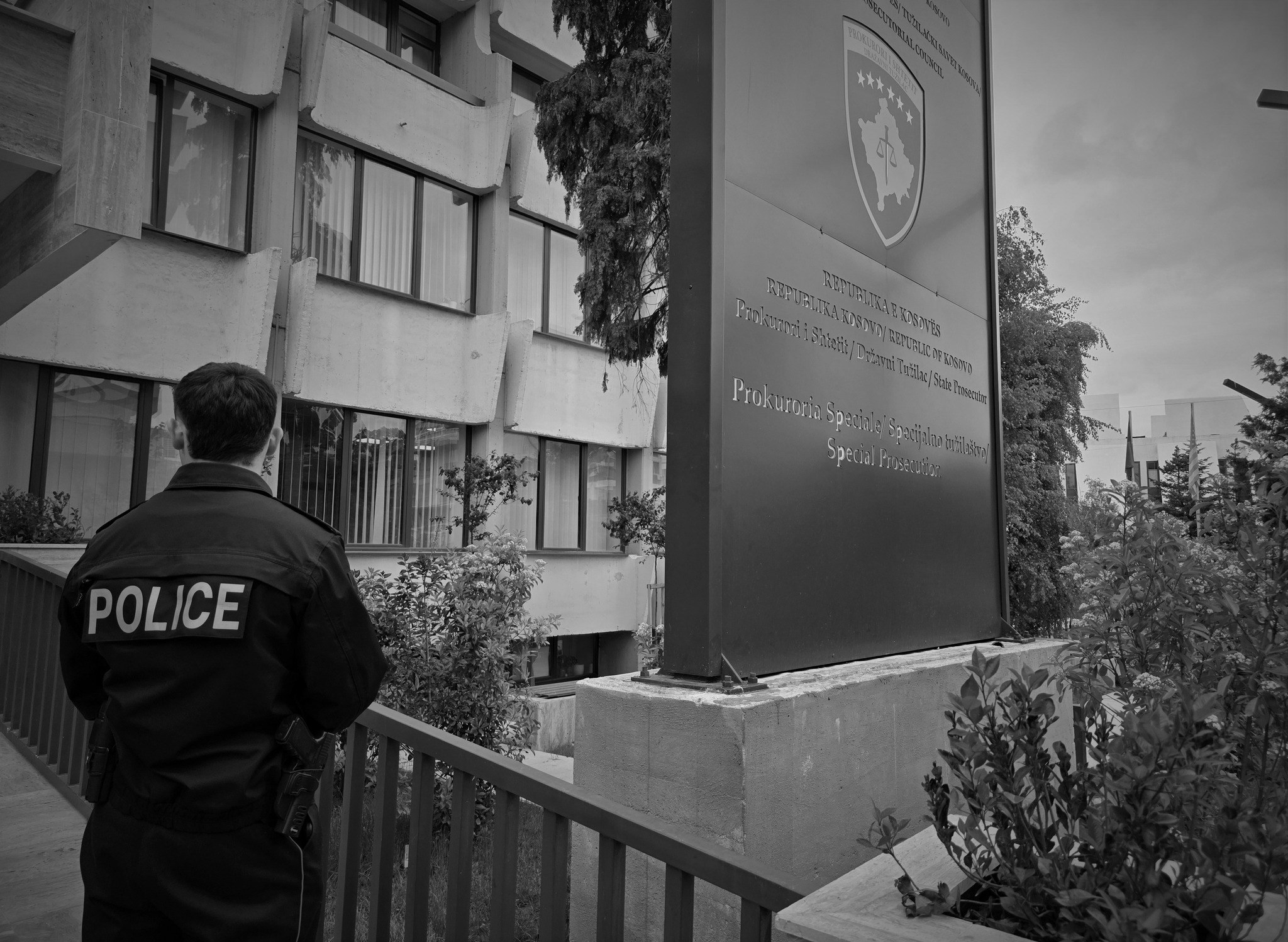 foto kryesore — Aktakuzë ndaj ish-policit serb për krime…