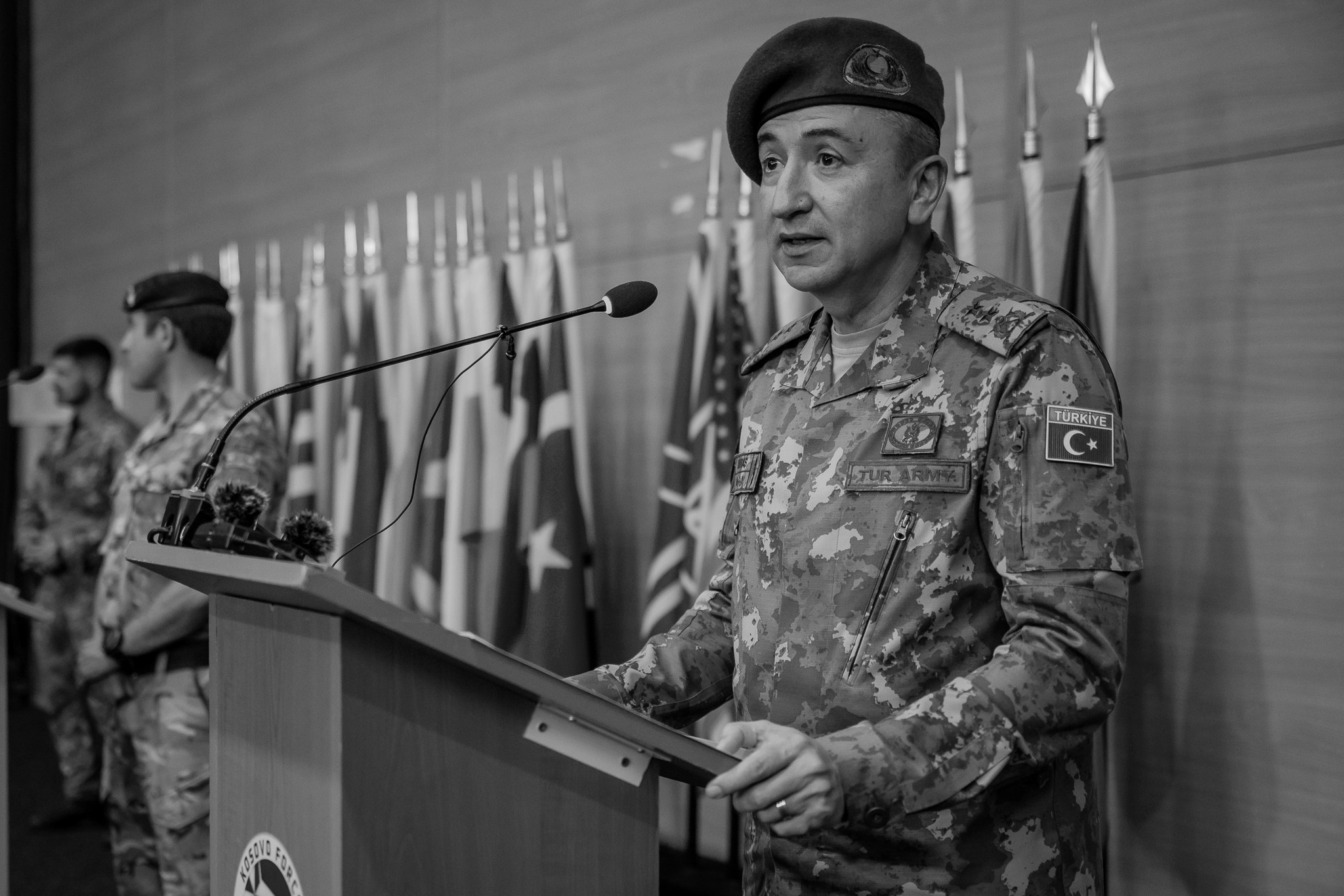 foto kryesore — Ulutash përfundon mandatin në Kosovë:…
