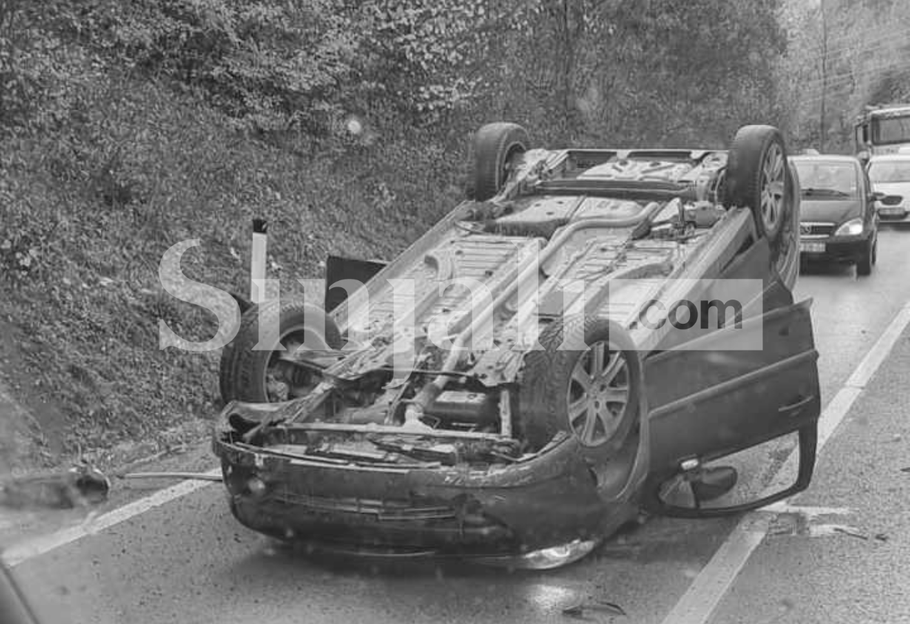 foto kryesore — Vetaksident i rëndë afër Banjës së…