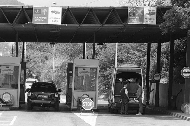 foto kryesore — Po dilte nga Kosova, por në kufi i del…