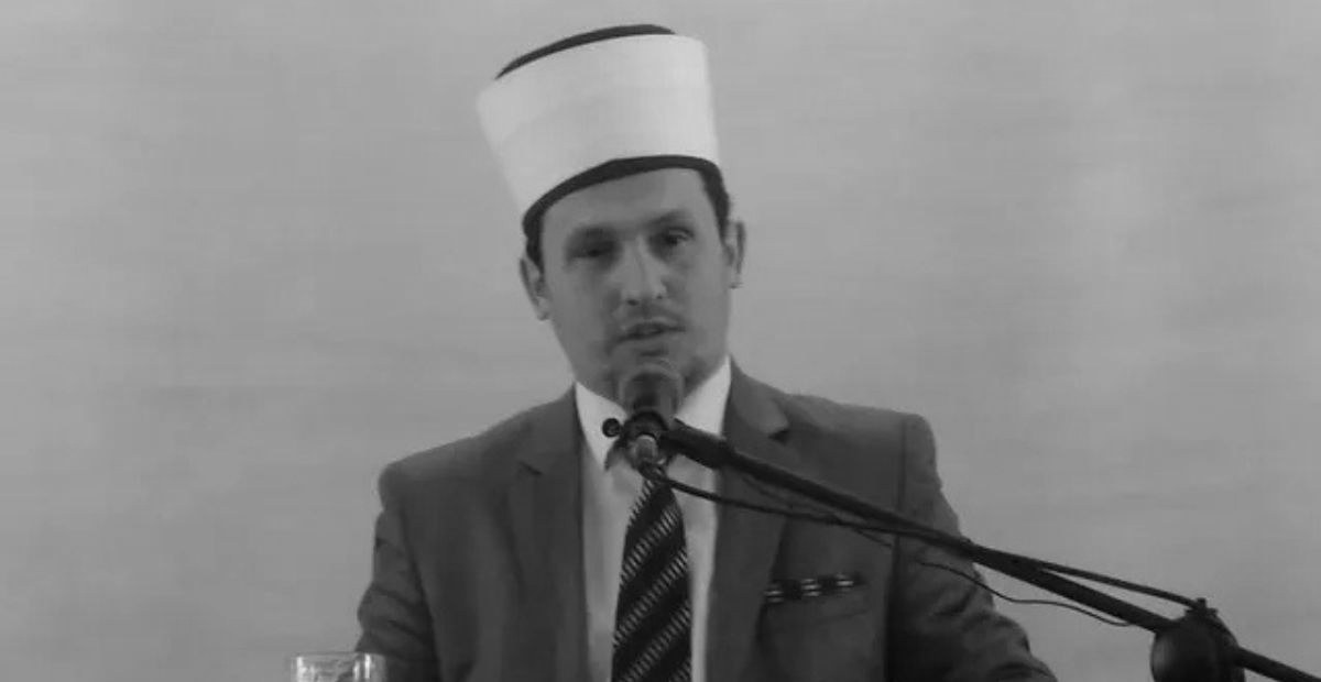 foto kryesore — Sulmohet nga qentë endacakë imami në…